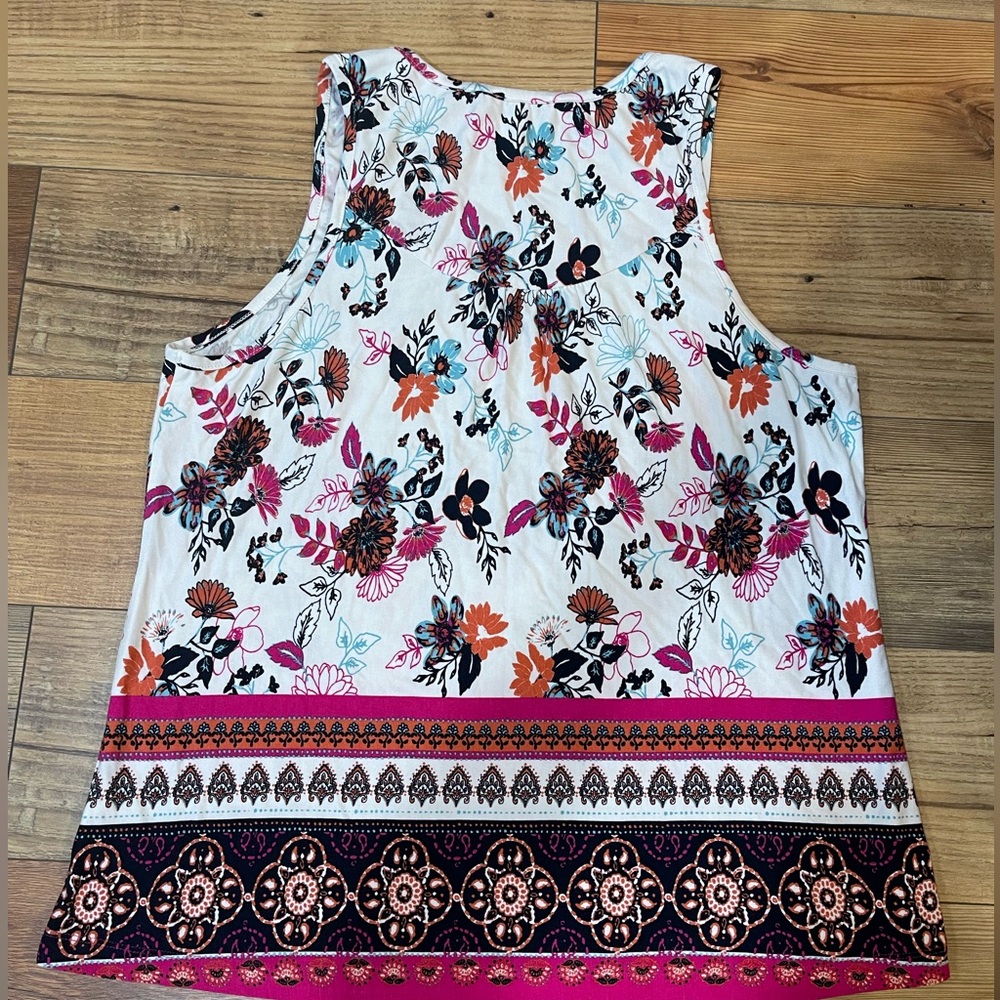 Floral Tank Top - Picture 5 of 5